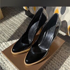 Gucci Black Patent Leather Heels